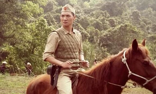 Mạnh Trường hội ngộ khán giả qua vai diễn Hùng trong bộ phim Đường lên Điện Biên. 