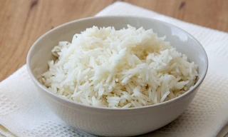 Thực hư ăn cơm nguội hâm nóng không tốt cho sức khỏe