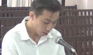 Nguyễn Chí Hùng tại phiên tòa ngày 30-9-2014. Ảnh: PL