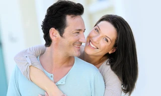 Rụng tóc, hói đầu: do thiếu dinh dưỡng trực tiếp cho tế bào mầm tóc