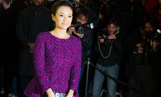 Chương Tử Di diện sắc tím tới Tuần thời trang Paris