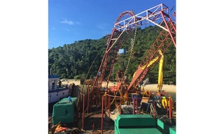 Mét cáp cuối cùng trong 16km cáp ngầm 22kV xuyên biển được đấu nối tại thôn Bãi Chồng – Cù Lao Chàm