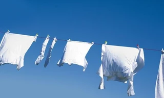 Trong tương lai quần áo có cấu trúc nano sẽ tự giặt khi được phơi nắng