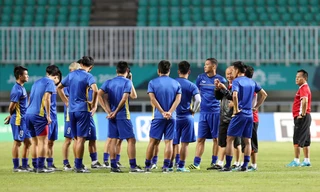 Báo chí Hàn Quốc ‘quây’ HLV Park Hang-seo ở buổi tập của Việt Nam