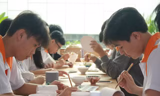Một tiết học ngoài nhà trường của học sinh Trường THPT Đào Duy Anh (quận 6, TP HCM)