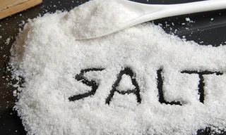 6 thực phẩm chứa nhiều muối bạn không ngờ tới