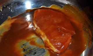 Công nghệ dễ ợt phù phép thịt lợn... thành bò xịn