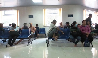 Xếp hàng bán máu tại Bệnh viện Chợ Rẫy