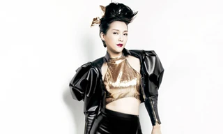 Đinh Hương sexy và nổi loạn