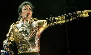 Michael Jackson biểu diễn tại New Zealand năm 1996. 