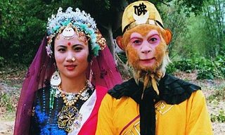 Lục Tiểu Linh Đồng và vợ Vu Hồng trên phim trường Tây Du Ký 