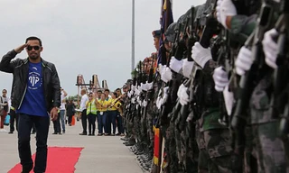 Võ sĩ Pacquiao được chào đón như người hùng dù mất đai WBO