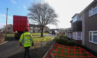 Bà Burton từ chối gần 3,2 tỷ đồng cho mảnh vườn chưa đầy 2 m2 trước nhà. (Nguồn: TS)