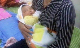 Ngỡ ngàng bé trai nặng 6,1kg chào đời tại Nghệ An 