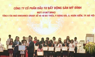 Chủ đầu tư dự án The Emerald nhận Giấy khen của Cục thuế TP Hà Nội 