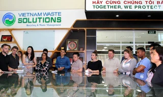 SV Hoa Kỳ học tập thực tế ở Khu liên hợp xử lý chất thải Đa Phước