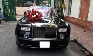 Lam Trường dùng Rolls-Royce Phantom 'đưa nàng về dinh'
