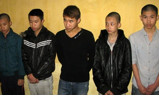 Nhóm cướp 9x tại cơ quan điều tra. Ảnh: Phương Sơn