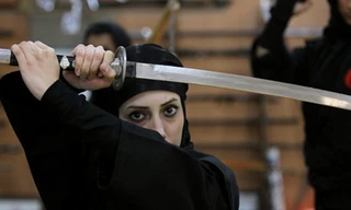 Ninja nữ Iran luyện tập 