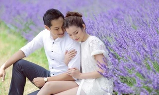 Trúc Diễm và chồng tình tứ trên cánh đồng hoa oải hương