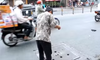 Câu cá trên đường phố Sài Gòn