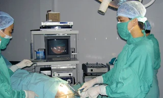 Tái tạo dây chằng chéo khớp gối từ gân dự trữ