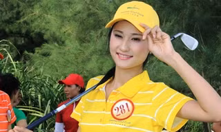 Thí sinh hoa hậu Việt Nam khoe dáng với golf