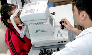 Trẻ bị lác, nguy cơ rối loạn tâm thần gấp 3 lần