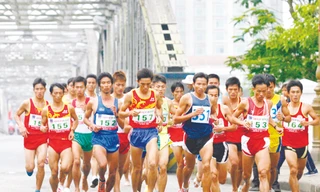 Quyết liệt trên đường đua Ảnh: Hồng Vĩnh