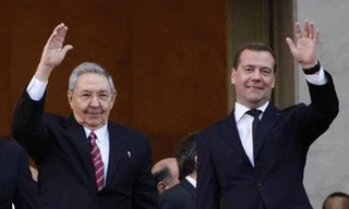Nga xóa nợ cho Cuba, cho thuê máy bay