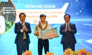 Đà Nẵng vinh danh thủ khoa, trao 600 triệu học bổng nâng bước sinh viên Đại học