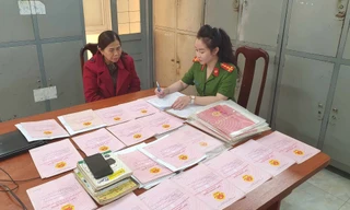 Bắt đối tượng cho vay lãi nặng rồi ép con nợ sang nhượng đất