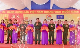 Hơn 300 trẻ em vùng biên Kon Tum phấn khởi vì có trường mới