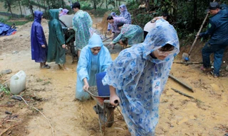 Ấm áp tình nguyện Đà Nẵng mang Tết sớm đến người dân