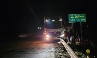 Xe tải tông liên hoàn trên đèo Lò Xo, một phụ nữ tử vong