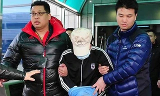 Ngư dân Trung Quốc đâm chết lính Hàn Quốc bị dẫn về Incheon hồi năm 2011