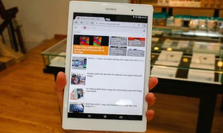 Xperia Z3 tablet compact với thiết kế nhỏ gọn và khả năng chống nước. Ảnh: Huy Đức.