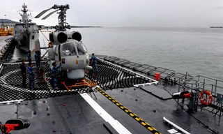 Trực thăng săn ngầm trên chiến hạm Đinh Tiên Hoàng - Lý Thái Tổ