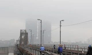 Hà Nội huyền ảo trong sương sớm