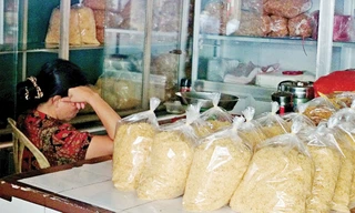 Bó tay với ruốc thịt giá rẻ 