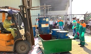 Vận chuyển thành công 7.000 lít dầu chứa PCB về Kiên Giang