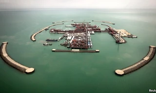 Hình ảnh 2 dự án dầu mỏ lớn nhất thế giới bên bờ vực phá sản