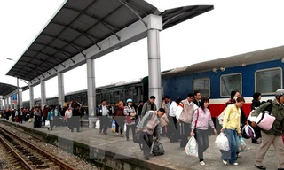 Ga Vinh rất tấp nập hành khách vào dịp cuối năm. Nguồn: TTXVN.