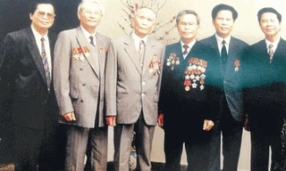 Năm anh em một nhà cùng tiến về năm cửa ô...