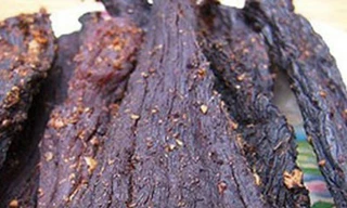 Ăn thịt trâu bò gác bếp có lây nhiễm bệnh than?