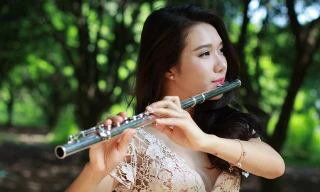 “Hot girl” làng giao hưởng diễn cùng dàn nhạc hàng đầu nước Anh