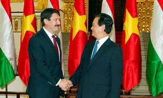 Thủ tướng Nguyễn Tấn Dũng hội kiến Tổng thống Hungary Ader János. Ảnh: VGP/Nhật Bắc.