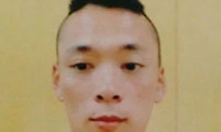 Bắt đối tượng dùng súng uy hiếp người nước ngoài