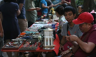 Phiên chợ đồ cổ giữa trung tâm Hà Nội