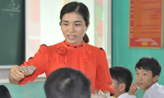 Giờ lên lớp môn Vật lý theo phương pháp dạy học tích cực tại Bắc Giang. Ảnh: Hạ Anh (VietNamNet).